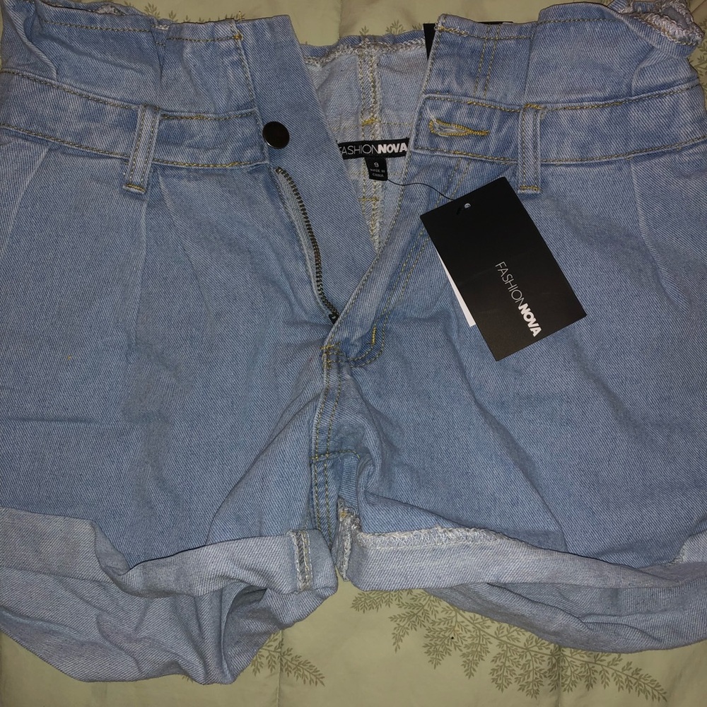 NWT Fashion Nova Paperbag Highwaisted Denim Shorts